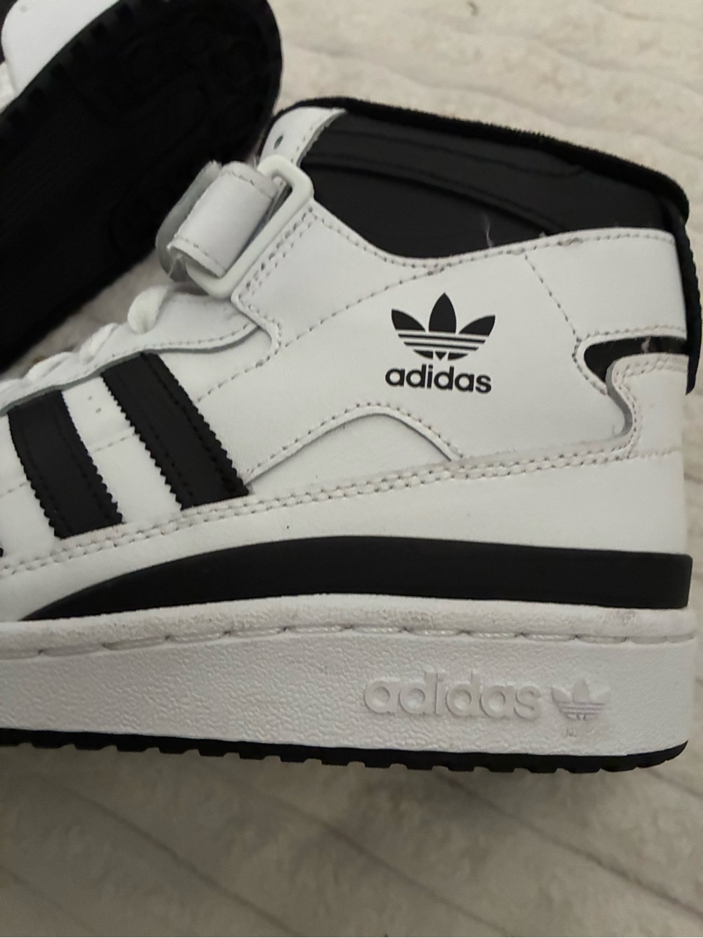 Adidas Forum Mid Cloud Sneakers NWT - Picture 3 of 5
